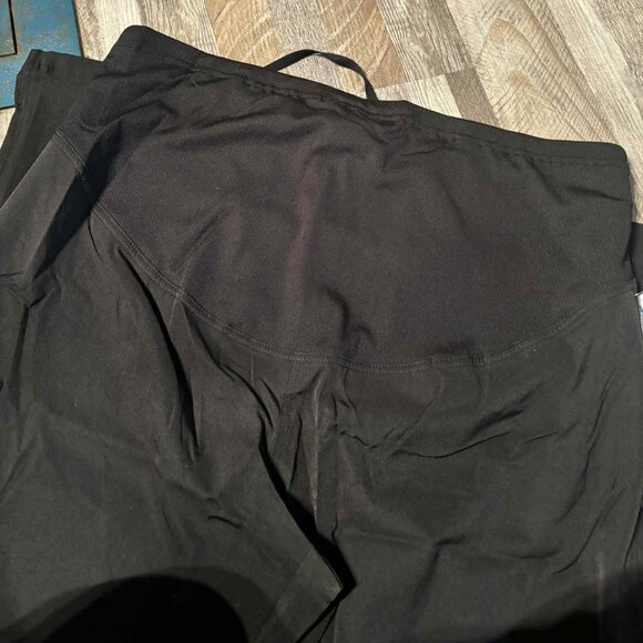 Black Maternity Scrub Pants ✨Host Pick✨ - Picture 6 of 10